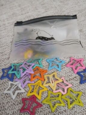 Kids Star-Shaped Hair Clips 31 Pc- Assorted Pastel Colors
